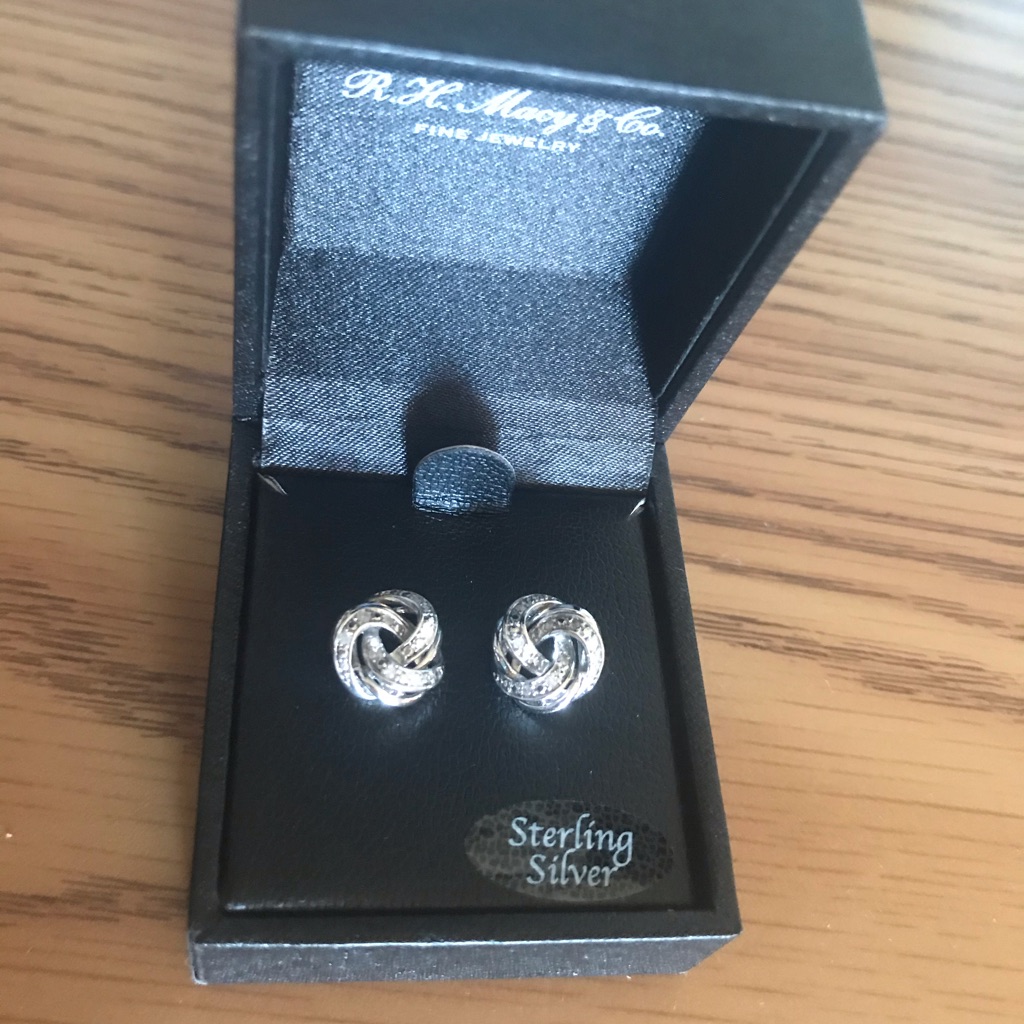 Diamond Knot Earrings 110ct